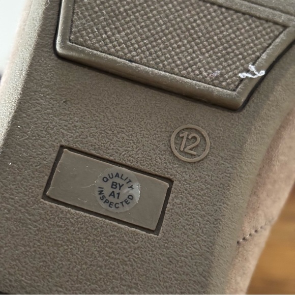 St. John's Bay Womens Kenzie Flat Heel Booties Size 12 - Picture 7 of 10